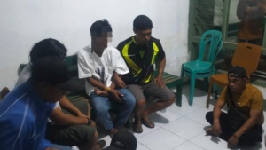 ‎Operasi Malam Koramil Empang Amankan Terduga Pengedar di Tarano