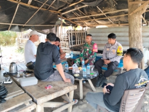 Babinsa Desa Kiantar Laksanakan Komsos dan Monitoring Wilayah Binaan