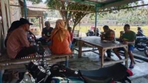 Babinsa Desa Tebo Laksanakan Komsos dan Monitoring Wilayah Binaan