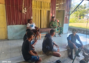 Babinsa Ende Ingatkan Pentingnya Peran Warga dalam Menjaga Stabilitas Desa