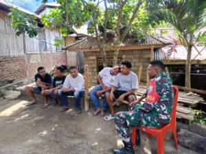 Kebersamaan Babinsa dan Warga Desa Muda Wujudkan Lingkungan Aman dan Kondusif