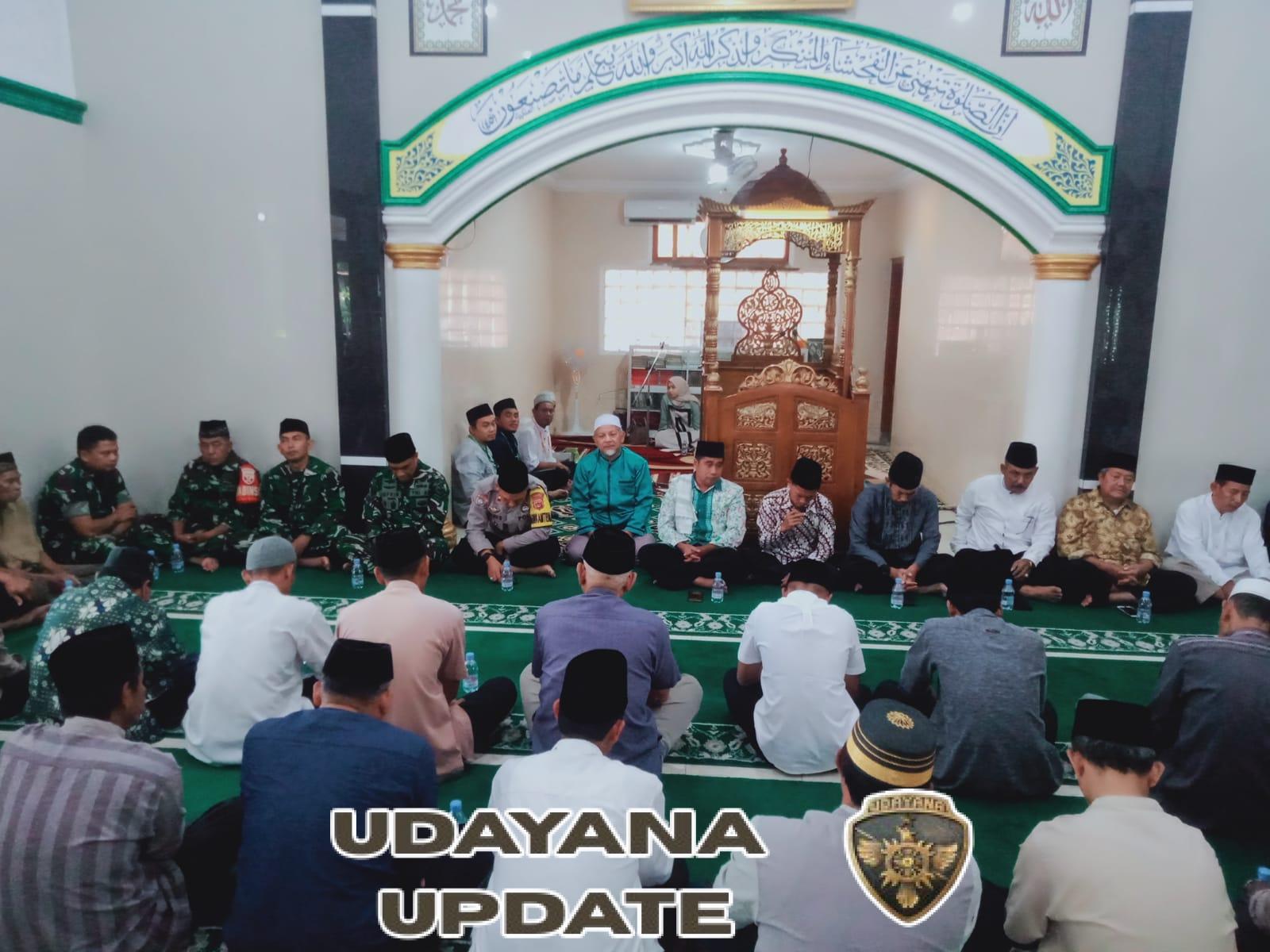 Danramil 1607-01/Sumbawa Hadiri Maulid Nabi di Masjid Baiturrahman Brangbiji