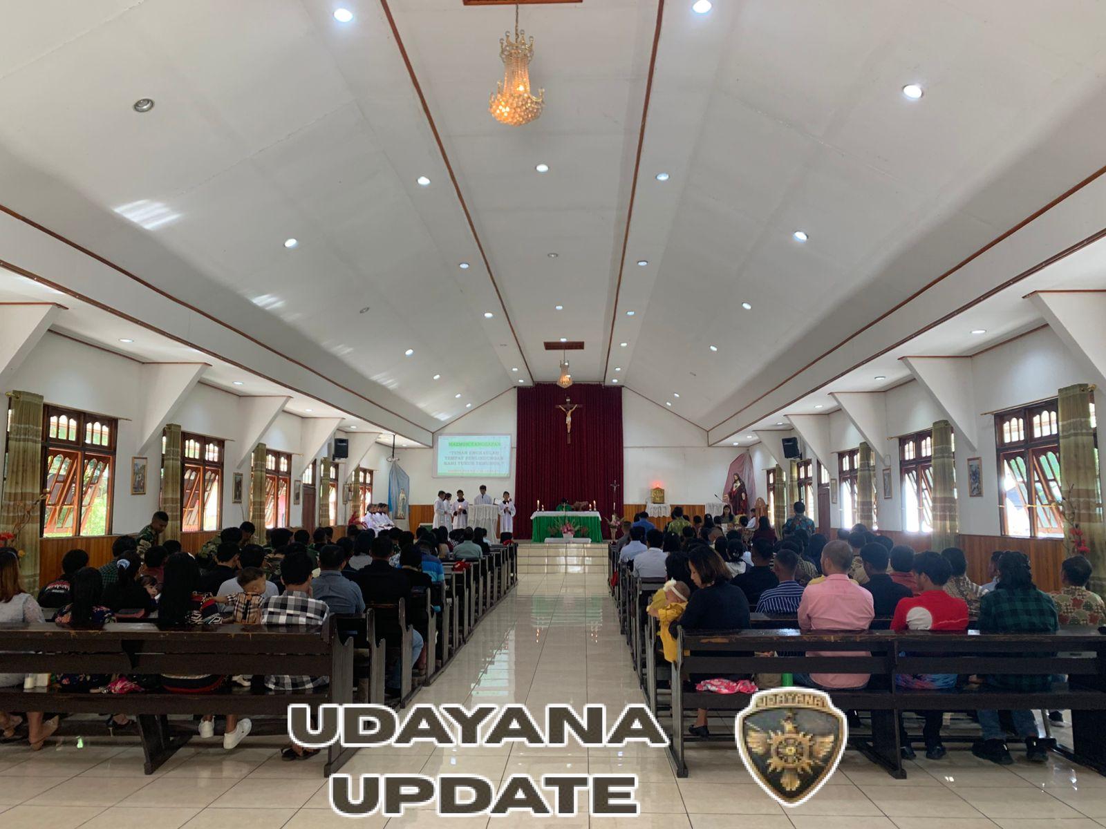 Kasih Satgas Yonif 743/PSY Menyatu dalam Doa Bersama Jemaat di Tanah Papua