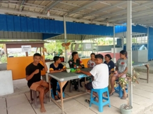 Babinsa Bakunase Dampingi Siswa PKL Jaga Kedisiplinan Belajar