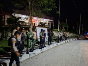 Patroli Gabungan TNI-Polri Wujudkan Rasa Aman di Sumba Barat