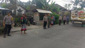 Jaga stabilitas keamanan wilayah, Koramil 1623-06/Selat bersama instansi terkait laksanakan patroli bersama.