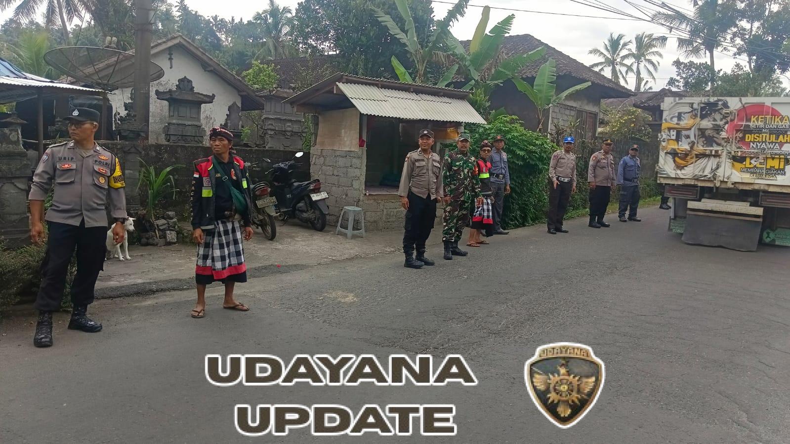 Jaga stabilitas keamanan wilayah, Koramil 1623-06/Selat bersama instansi terkait laksanakan patroli bersama.