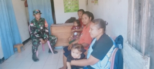 Babinsa Naikliu Monitor Baksos Pemeriksaan Kesehatan dan KB