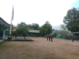 Kodim 1614/Dompu Mantapkan Disiplin dan Patriotisme Lewat Upacara Bendera