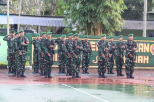 Upacara Bendera Hari Senin, Dandim Klungkung Sampaikan Bangun Semangat Soliditas Optimalkan Tupoksi