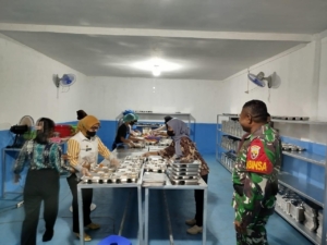 2.337 Anak Sekolah di Kabola Nikmati Menu Sehat Bergizi