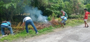 Babinsa Kelurahan Mokdale Ajak Warga Jaga Kebersihan Lewat Kerja Bakti