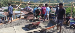 Bantu Warga dan Jaga Stabilitas Wilayah, Babinsa Ende Laksanakan Karya Bakti dan Pamwil