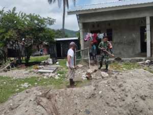 Sinergi Babinsa dan Warga Desa Pise Perkuat Kemanunggalan TNI-Rakyat Lewat Karya Bhakti