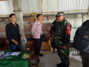 Babinsa Koramil 1626-02/Susut Tingkatkan Koordinasi Melalui Komsos di Desa Selat