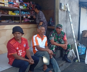 Wujudkan Pembinaan Teritorial, Babinsa Desa Undisan Pererat Hubungan Lewat Komsos