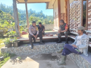 Perkuat Silaturahmi, Babinsa Desa Belandingan Gelar Komunikasi Sosial