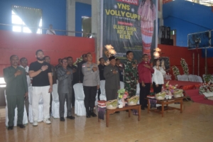 Dandim 1621 TTS Bersama Forkopimda Kab. TTS Hadiri Pembukaan Turnamen Bola Voly YNS Volly Cup 1 Di GOR Nekamese