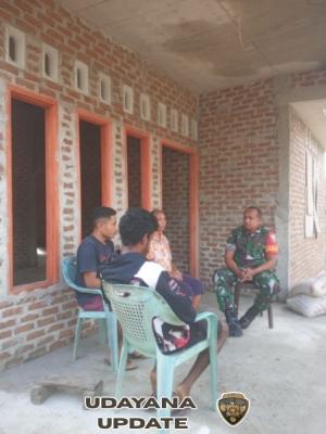 Babinsa Koramil 1618-05/Biut Laksanakan Anjangsana ke Rumah Warga di Desa Sapaen