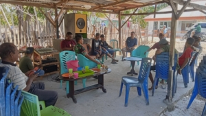 TNI Hadir di Tengah Rakyat, Babinsa Ingatkan Warga Sakubatun Tak Mudah Terprovokasi