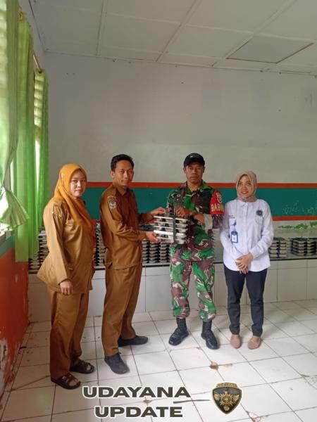 Program Makan Bergizi di Empang Disambut Antusias, Babinsa Pastikan Berjalan Lancar