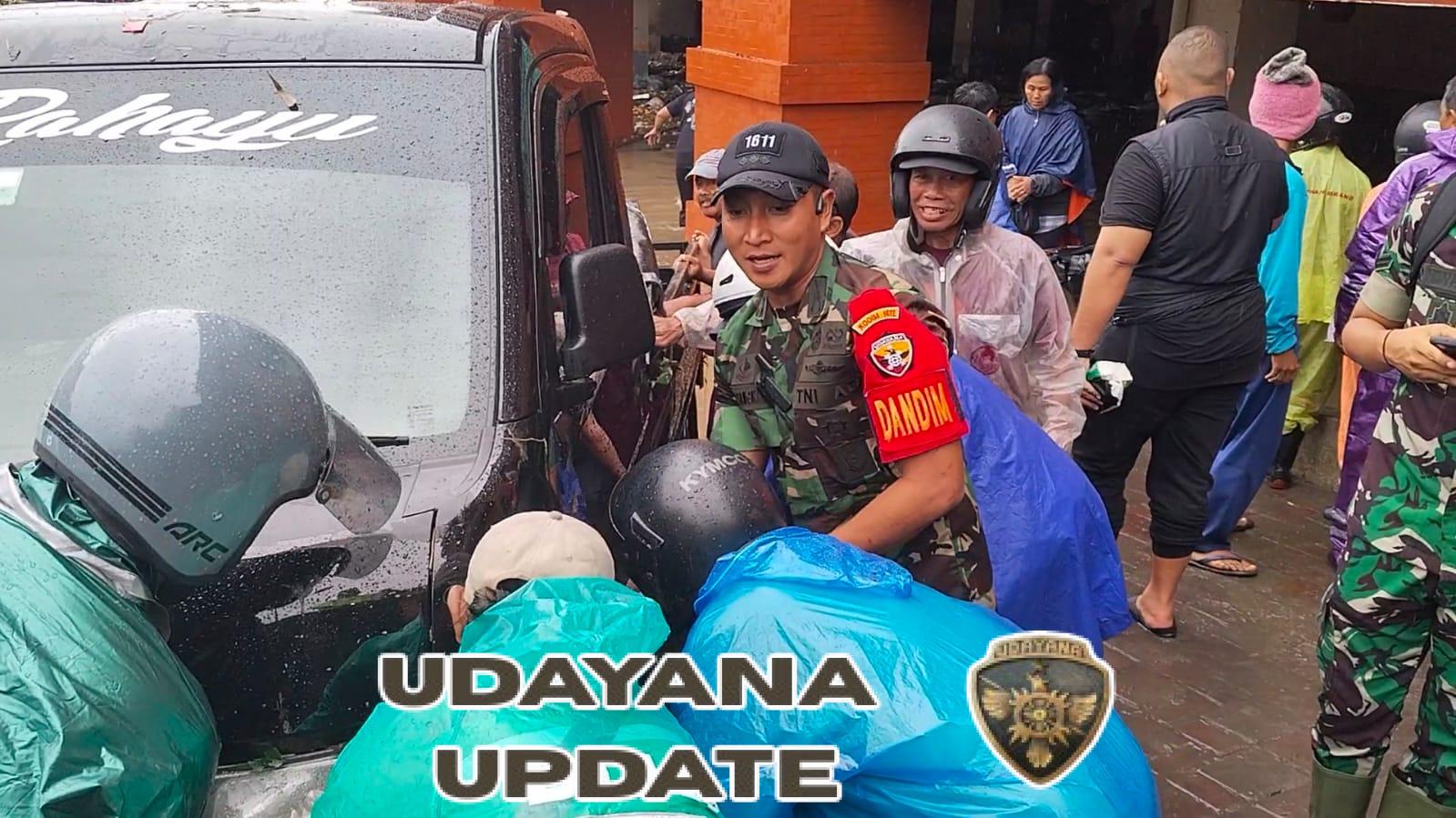Dandim 1611/Badung Turun Langsung Evakuasi Warga Terdampak Banjir di Denpasar