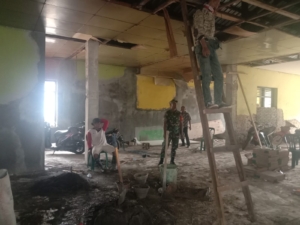 Wujud Kepedulian, Babinsa Desa Air Suning Dampingi Perehapan Dapur SPPG