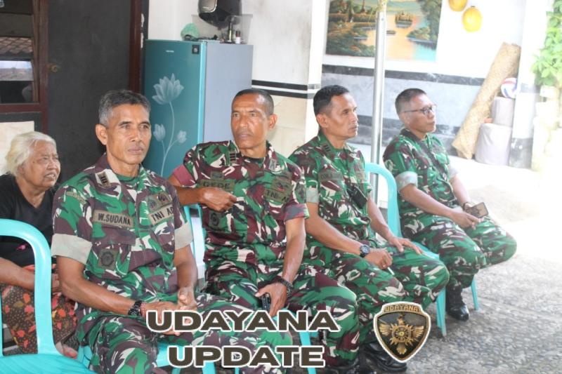 Kasdim dan Persit Kodim 1616/Gianyar Hadir Beri Dukungan Moral Keluarga Sertu I Made Gede Yusa
