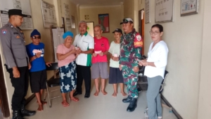 Penyaluran BLT DD Di Desa Kutampi Kaler Didampingi Babinsa