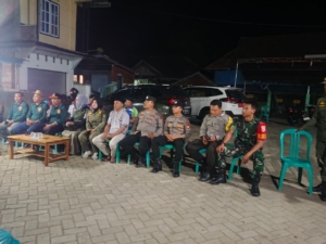 Wujud Kepedulian, Babinsa Koramil 1628-01 Hadiri Penilaian Poskamling di Moteng