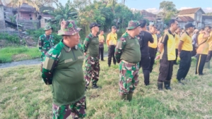 Sinergi Muspika Seririt, TNI-Polri, dan Masyarakat Wujudkan Lingkungan Bersih