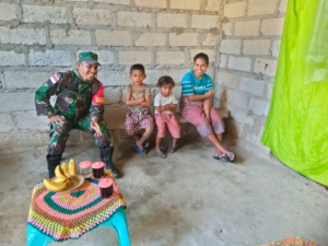 Himbau Jaga Kesehatan, Babinsa Kodim 1621 TTS Komsos Bersama Warga Binaan Di Desa Tupan