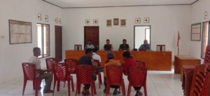 Babinsa Batutua Hadiri Rapat Pembentukan Pos Bantuan Hukum Desa