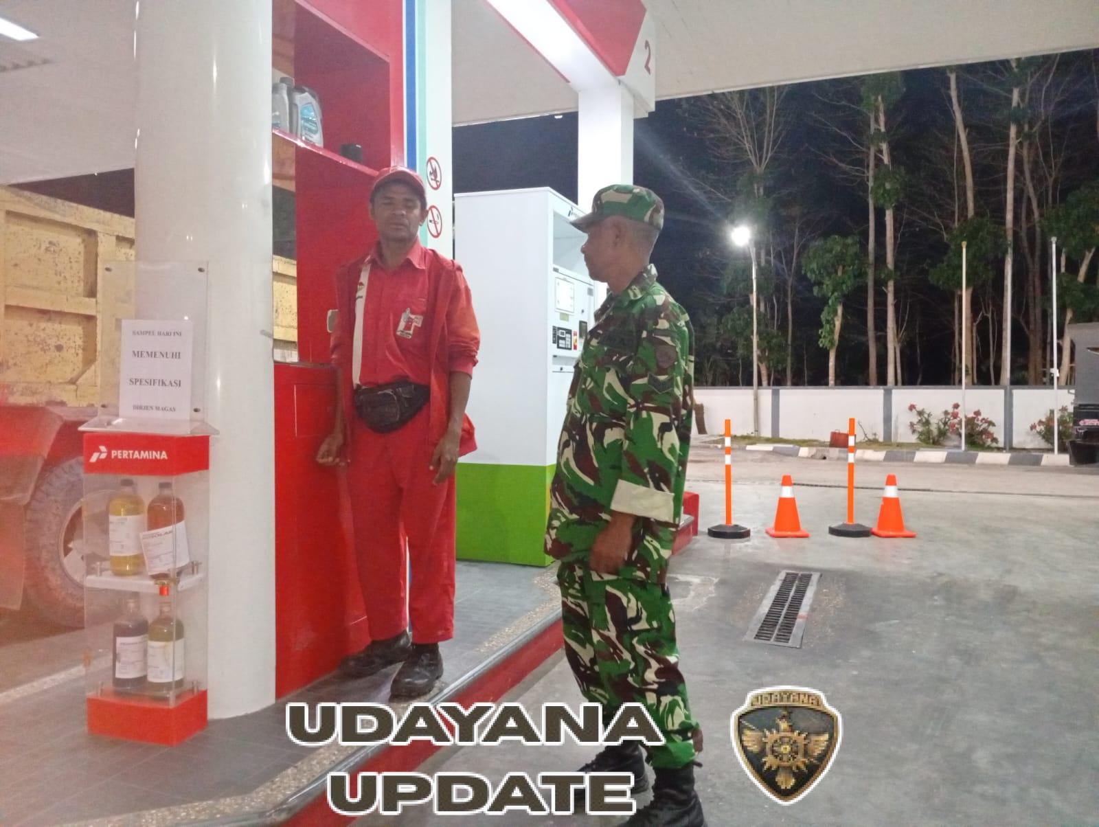 Patroli Malam, Babinsa Koramil 02/Abanteng Ciptakan Kondusifitas Wilayah Binaan