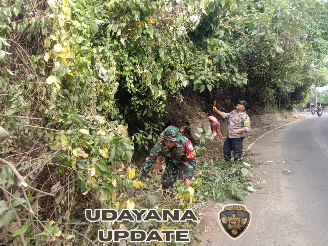 Danramil Banjarangkan Pimpin Anggota Gelar Karya Bhakti Di Area Goa Jepang