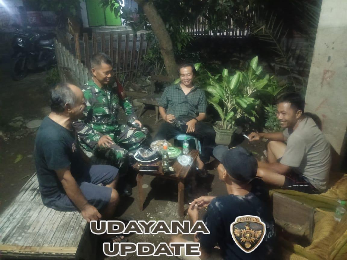 Patroli Ronda Malam, Babinsa Ajak Warga Jaga Kamtibmas