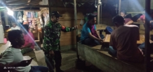 Ronda Malam Babinsa Doromelo Bersama Warga