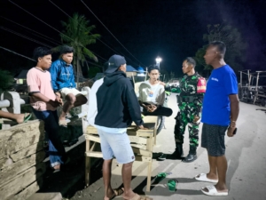 Danramil Kapten CBA Iwan Susanto Pimpin Siskamling di Woha