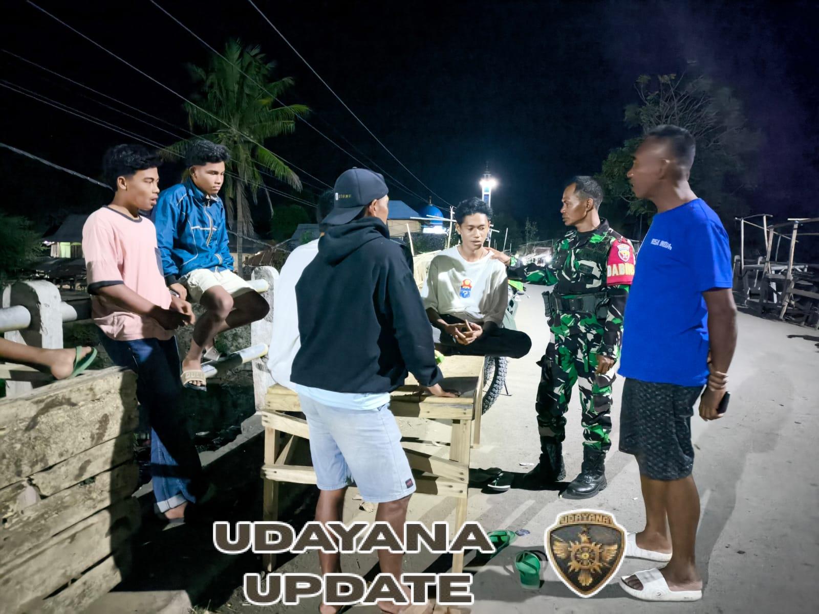 Danramil Kapten CBA Iwan Susanto Pimpin Siskamling di Woha