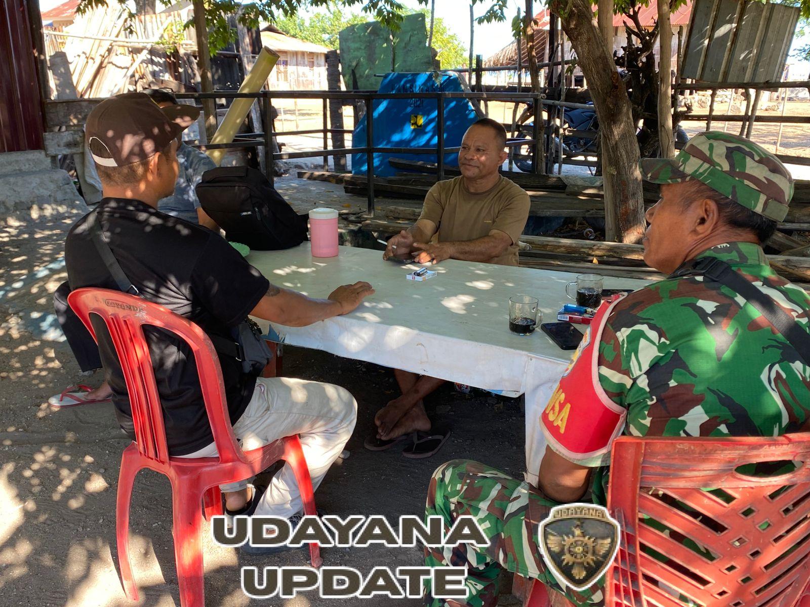 Babinsa Koramil 1602-04/Maurole Tingkatkan Kemanunggalan TNI-Rakyat Lewat Komsos di Desa Neotonda