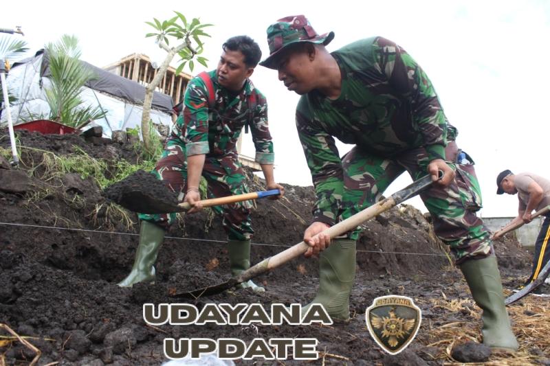 Usai Tanggulangi Longsor di Belumbang, Koramil 05 Kerambitan Terjun Bantu Warga Desa Penarukan