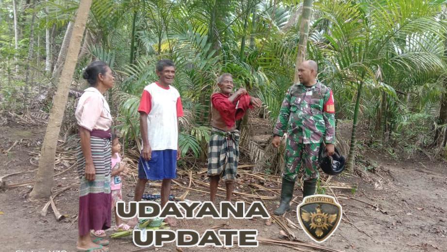 Pererat Komsos, Babinsa Serda Jose Tabessi Sampaikan Pesan Kamtibmas di Desa Tapenpah