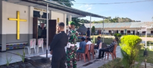 Provos Kodim 1618/TTU Bersama Petugas Rutan Kefamenanu Laksanakan Pengamanan Ibadah