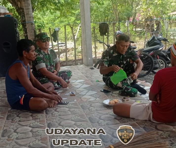 Danramil 1628-05/Jereweh Anjangsana ke Tokoh Masyarakat Dusun Jelenga, Bahas Keamanan Lingkungan
