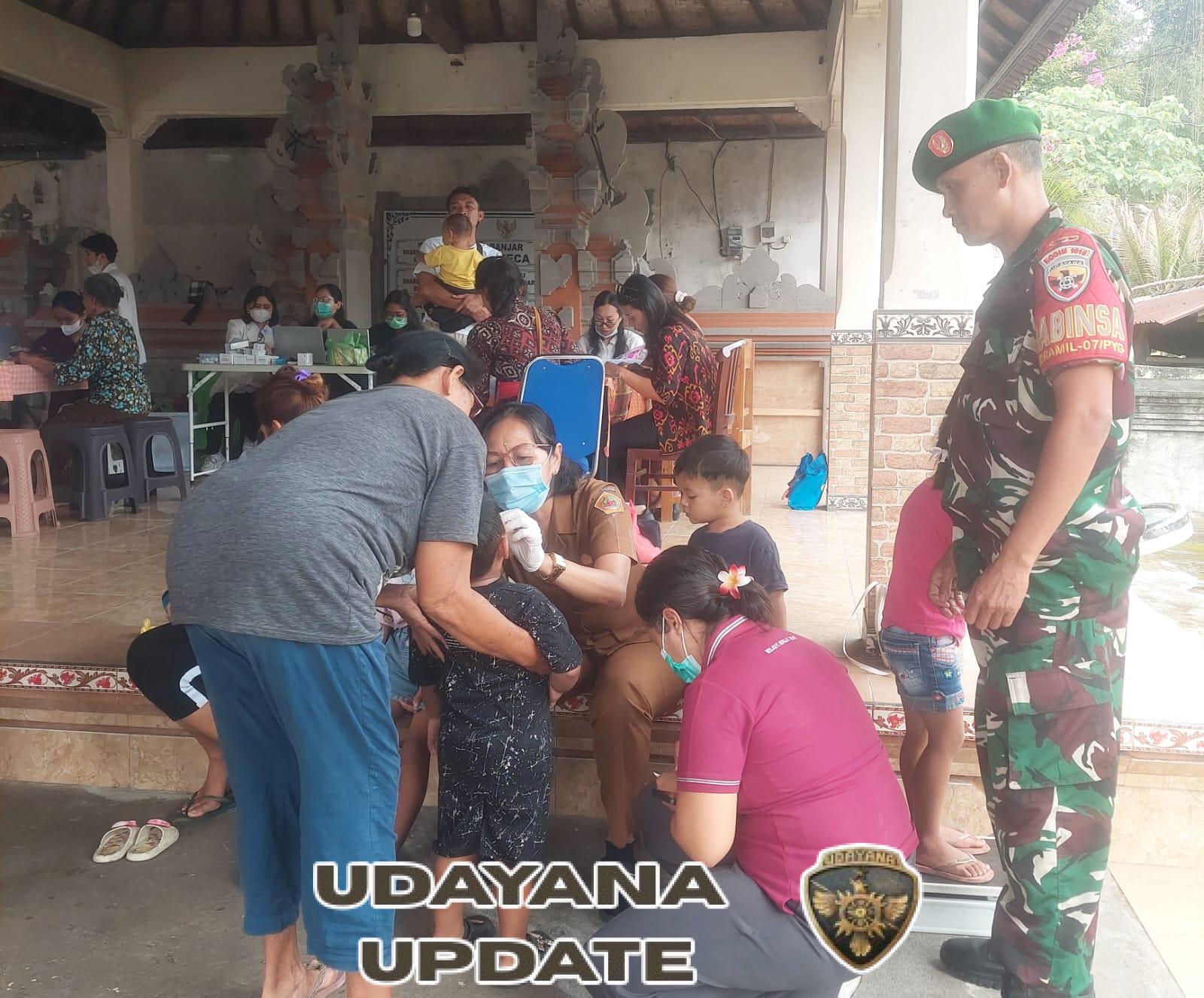 Sertu I Nyoman Yudiarta Hadir di Posyandu Paneca, Wujud Kepedulian TNI pada Tumbuh Kembang Balita