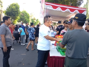 HUT TNI ke-80, Kodim 1609/Buleleng Gelar Pangan Murah dan Distribusi Beras SPHP