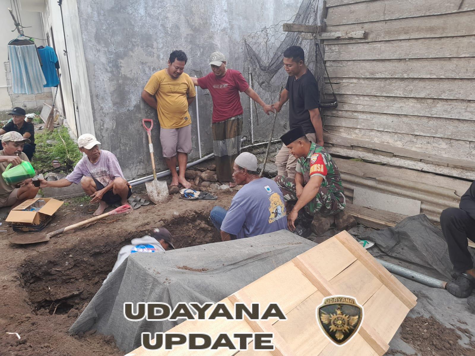 Babinsa Desa Kemuning Hadiri Pemakaman Warga Binaan