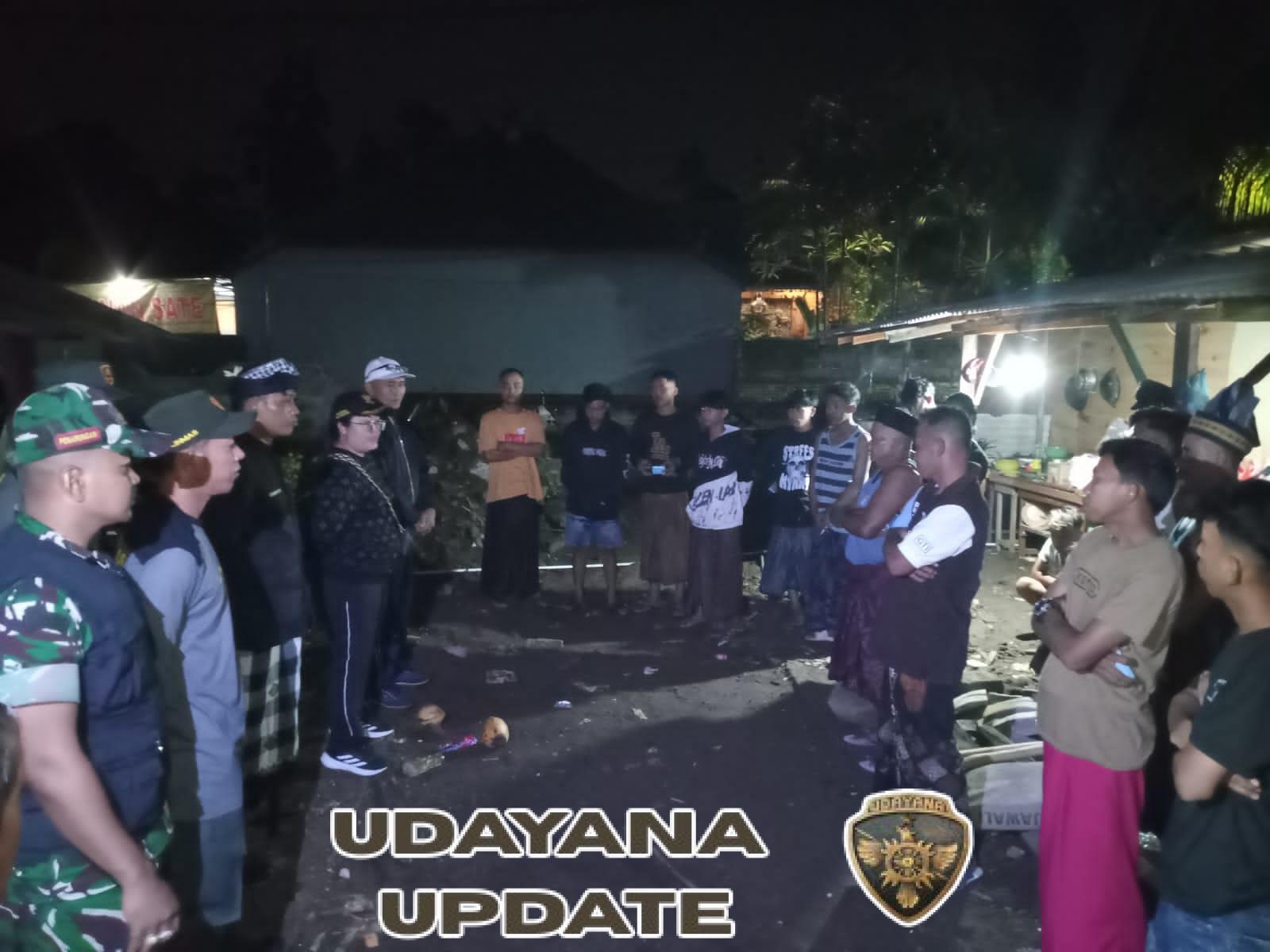 Patroli Gabungan TNI, Polri, Linmas, dan Pecalang Jaga Kamtibmas di Kecamatan Mengwi