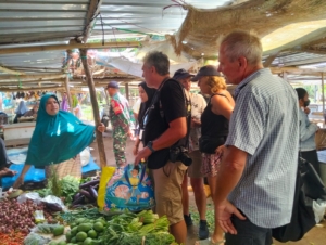 Koramil Empang Amankan Sail Indonesia 2025 di Desa Jotang Beru