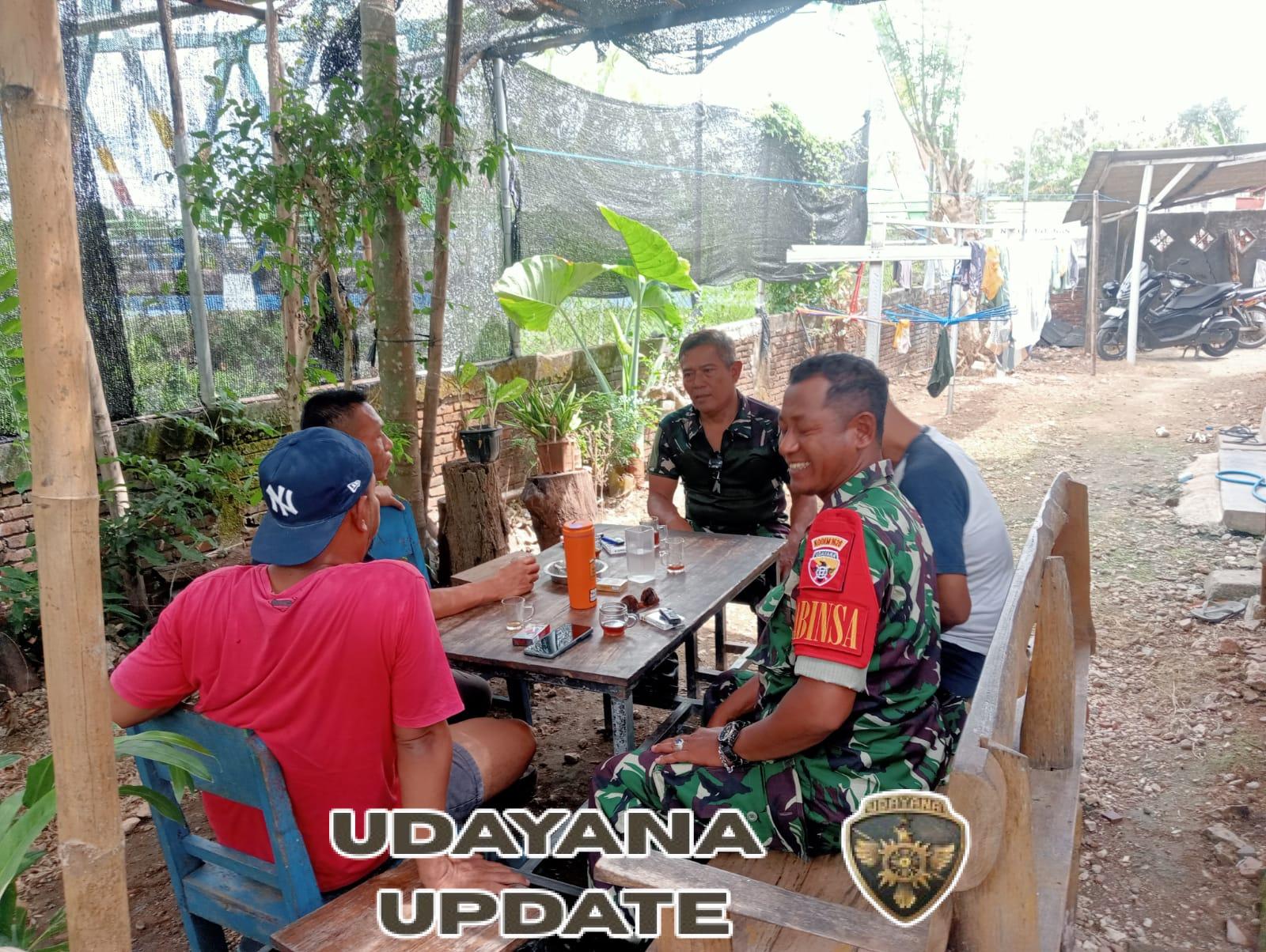 Babinsa Beru Laksanakan Komsos Bahas Perkembangan Situasi Wilayah